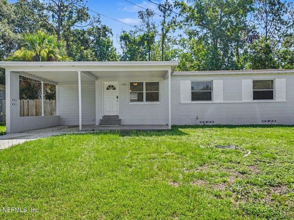 5811 NORDE Drive E, Jacksonville, FL 32244