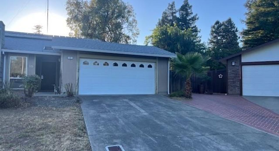 15 Governors Ct, Sacramento, CA 95817 Photo