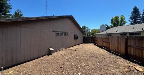 15 Governors Ct, Sacramento, CA 95817 Photo