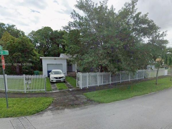 9025 NW 9th Ct, Miami, FL 33150