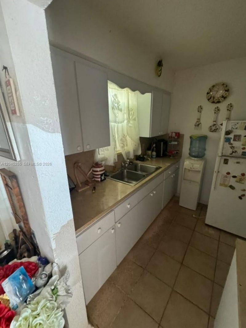 9025 NW 9th Ct, Miami, FL 33150 Photo