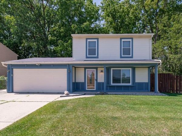 1034 Parkway, Waterford Township, Mi 48328