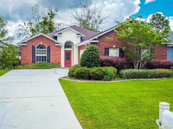 5805 Dunbar Cir, Milton, FL 32583