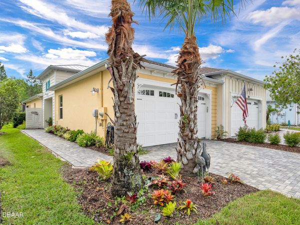 943 Attitude Avenue, Daytona Beach, FL 32124