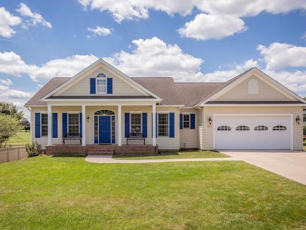 301 BARTLEY ST, DAYTON, VA 22821