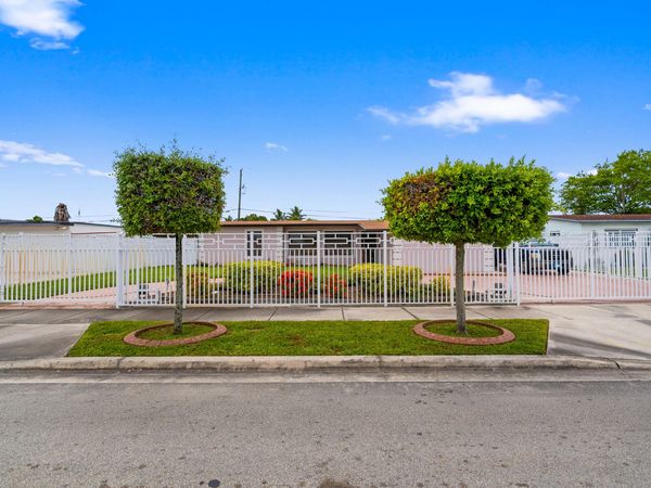 6160 W 14th Avenue, Hialeah, FL 33012