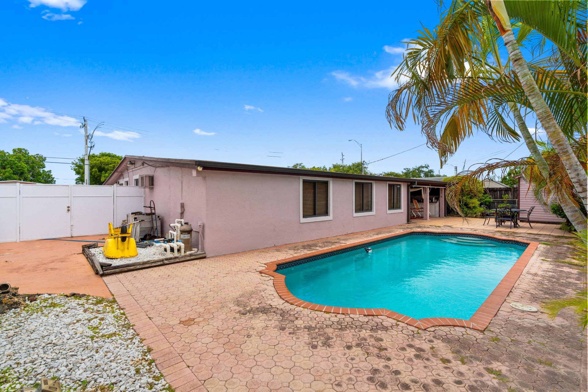 6160 W 14th Avenue, Hialeah, FL 33012 Photo
