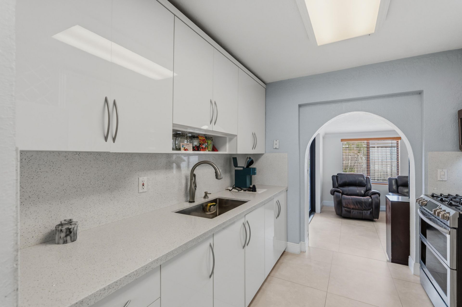 6160 W 14th Avenue, Hialeah, FL 33012 Photo