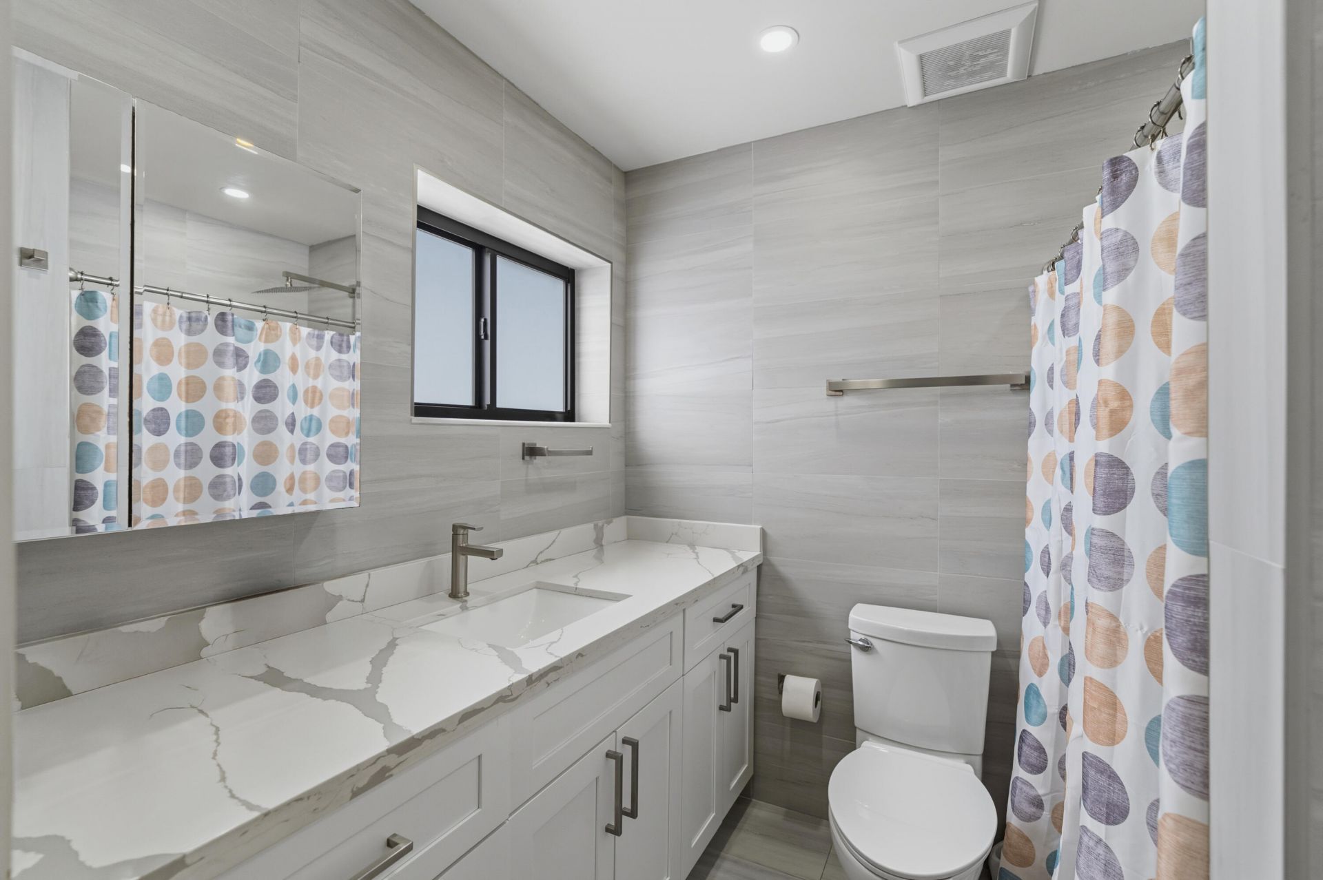6160 W 14th Avenue, Hialeah, FL 33012 Photo