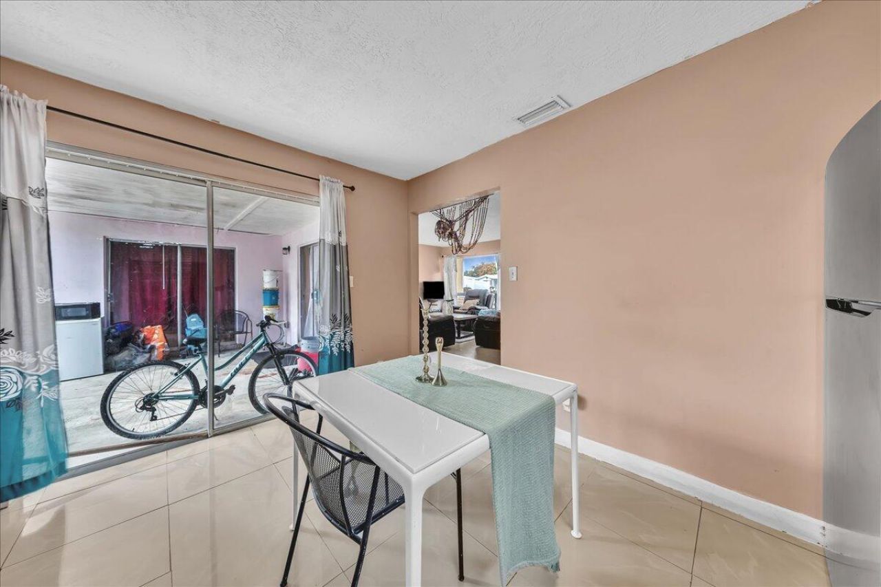 3560 NW 34th Way, Lauderdale Lakes, FL 33309 Photo