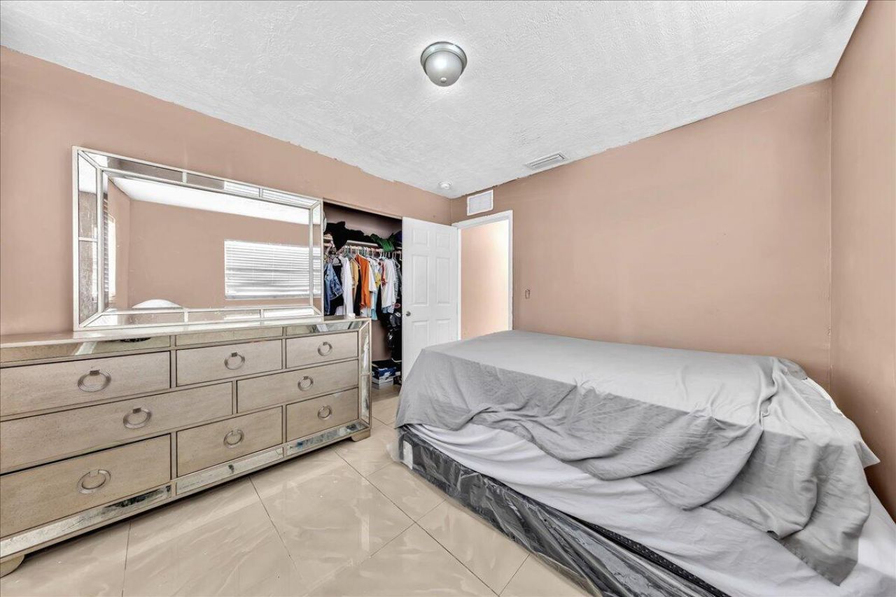 3560 NW 34th Way, Lauderdale Lakes, FL 33309 Photo