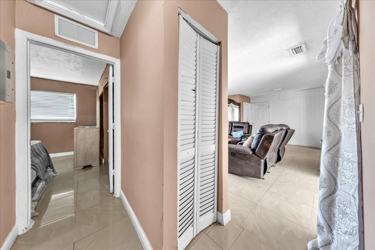 3560 NW 34th Way, Lauderdale Lakes, FL 33309 Photo