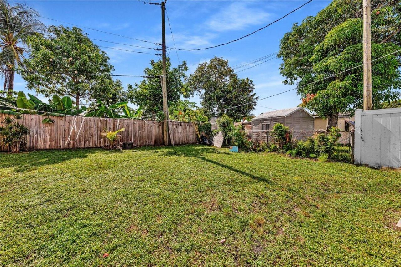 3560 NW 34th Way, Lauderdale Lakes, FL 33309 Photo