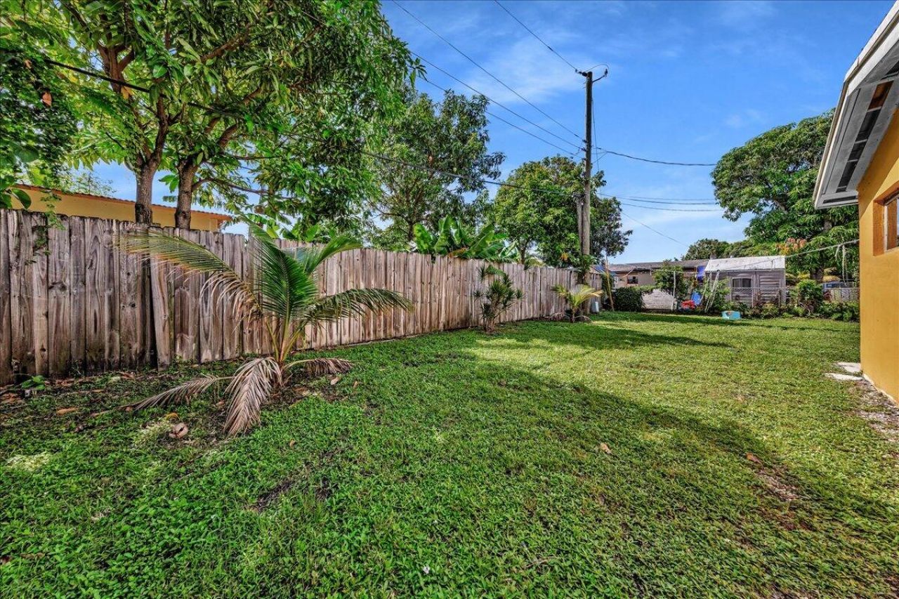 3560 NW 34th Way, Lauderdale Lakes, FL 33309 Photo
