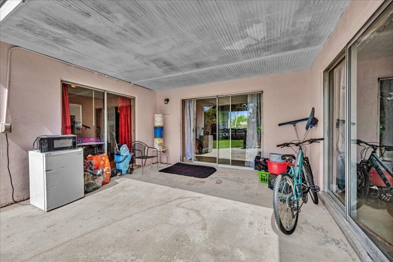 3560 NW 34th Way, Lauderdale Lakes, FL 33309 Photo