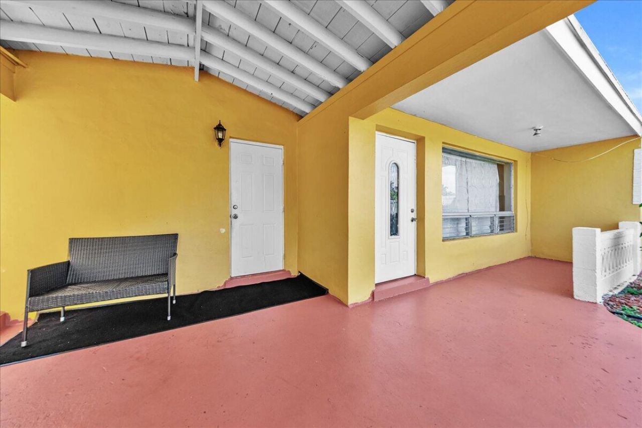 3560 NW 34th Way, Lauderdale Lakes, FL 33309 Photo