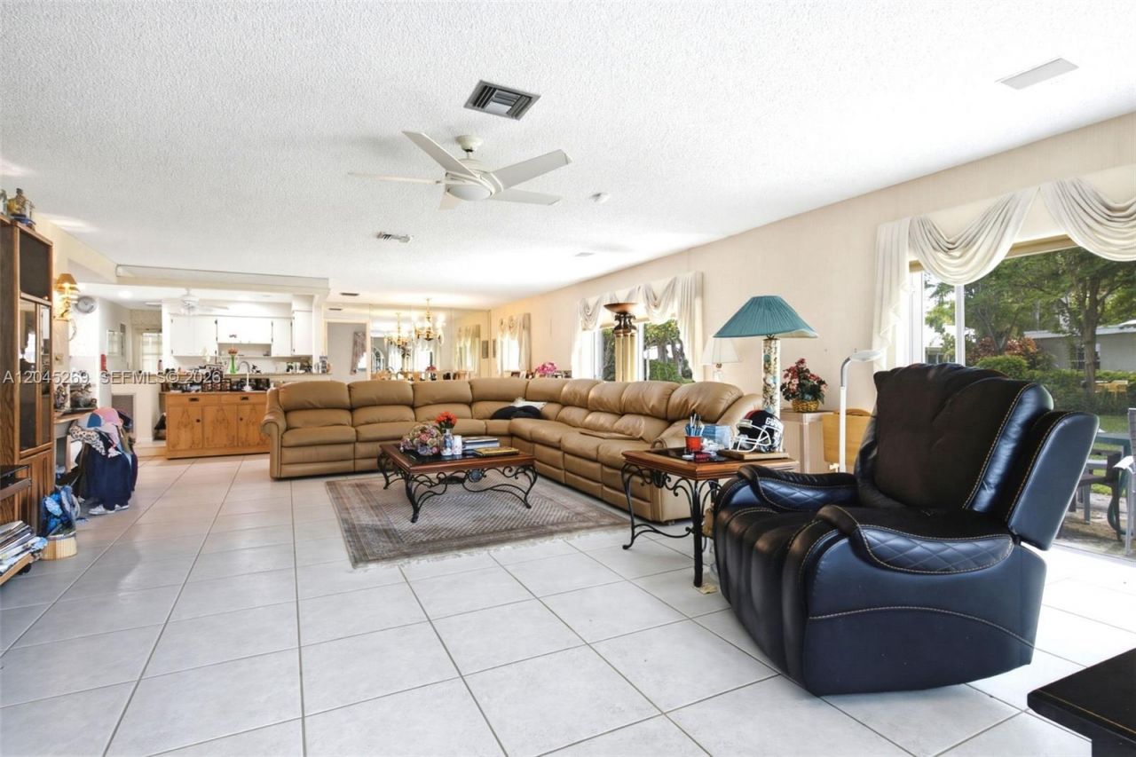 908 Cypress Ter, Unit V57, Pompano Beach, FL 33069 Photo