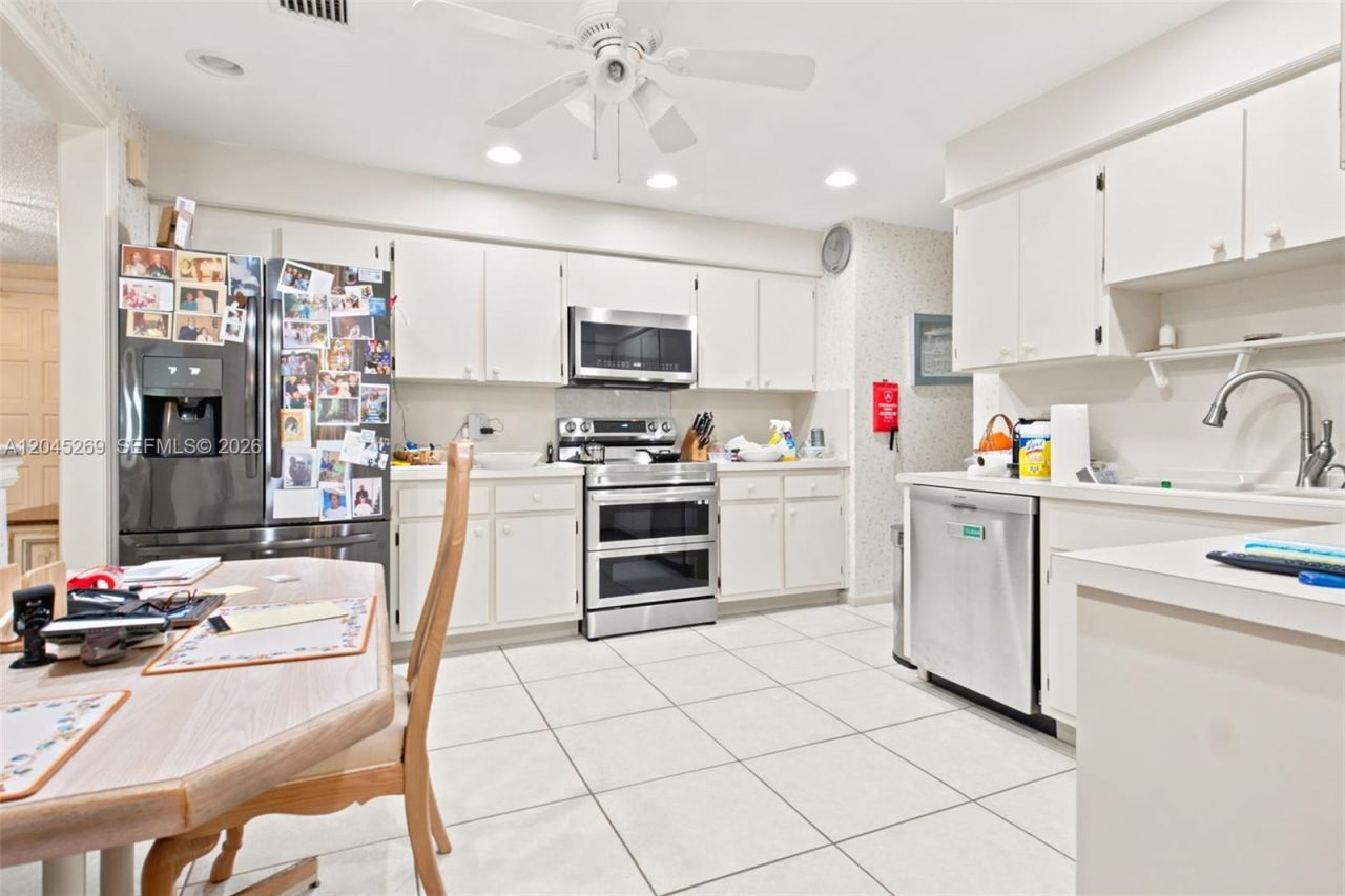 908 Cypress Ter, Unit V57, Pompano Beach, FL 33069 Photo