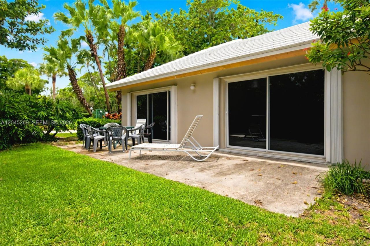 908 Cypress Ter, Unit V57, Pompano Beach, FL 33069 Photo