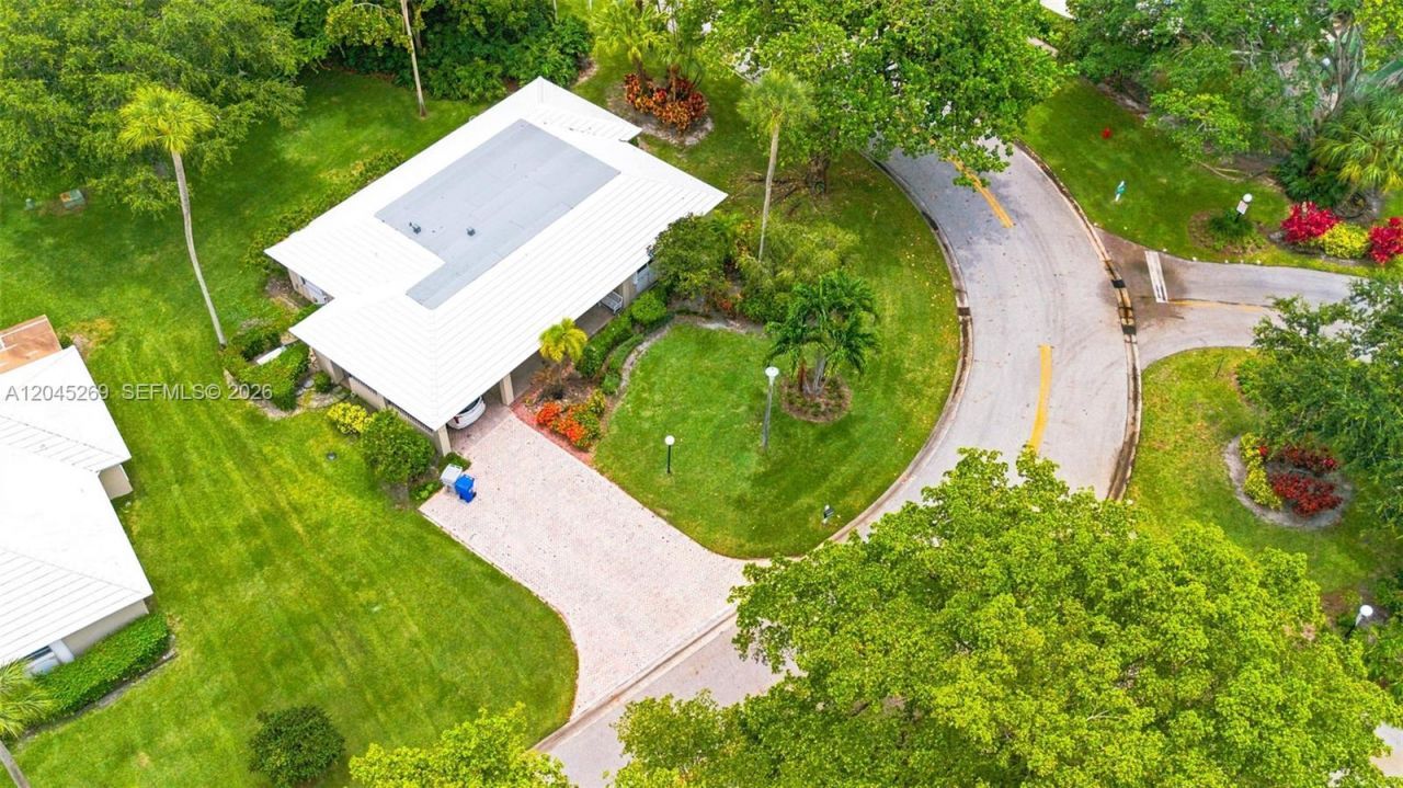908 Cypress Ter, Unit V57, Pompano Beach, FL 33069 Photo