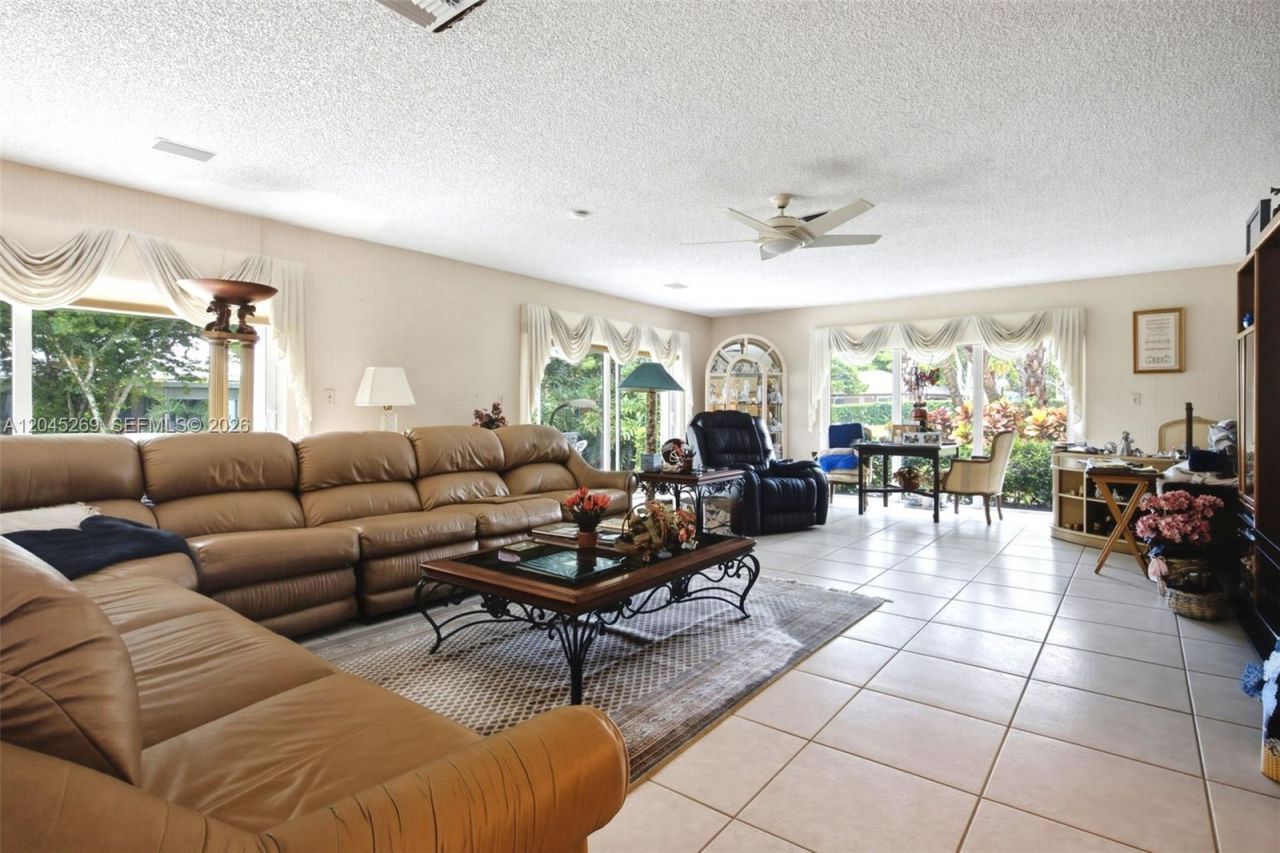 908 Cypress Ter, Unit V57, Pompano Beach, FL 33069 Photo