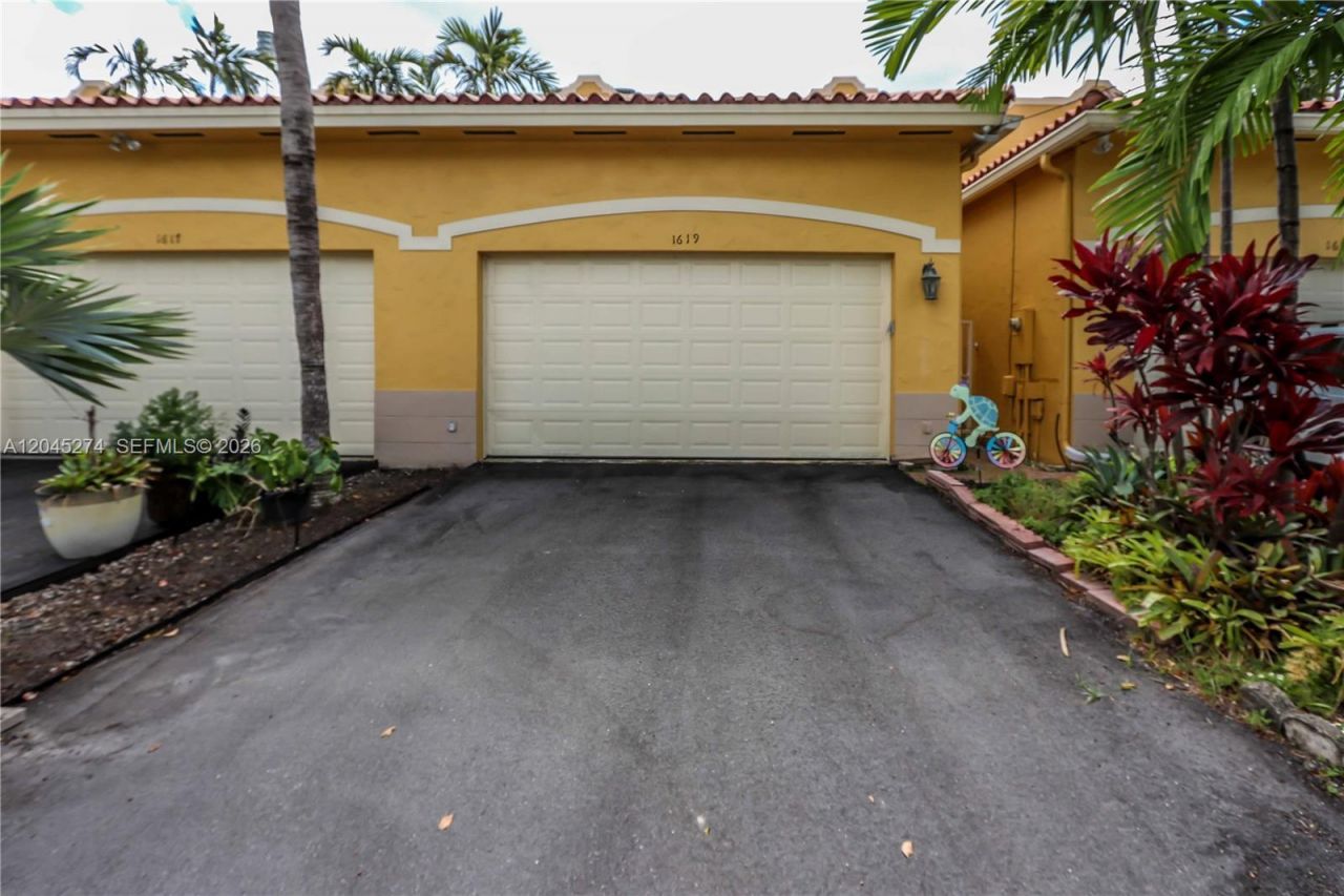 1619 Harrison St , Hollywood, FL 33020 Photo