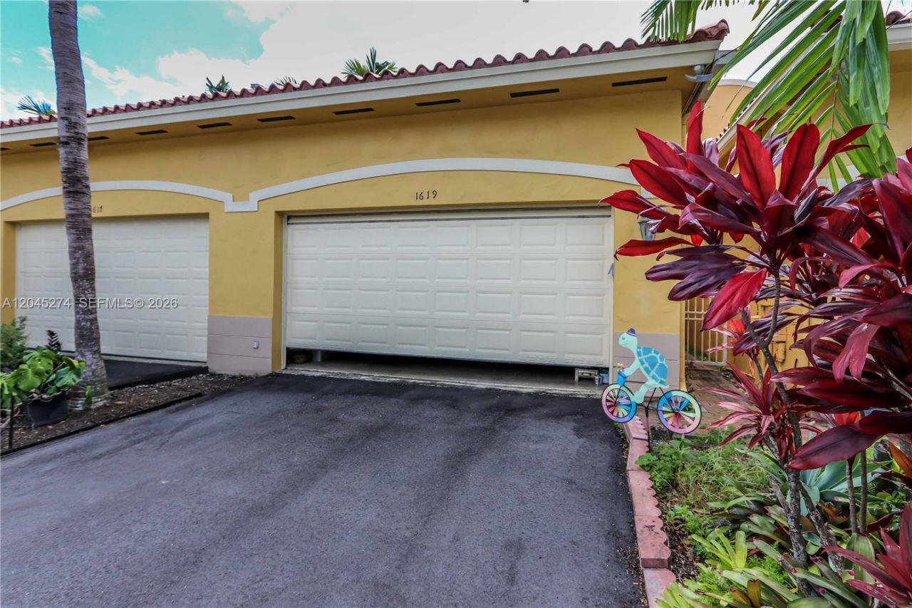 1619 Harrison St , Hollywood, FL 33020 Photo