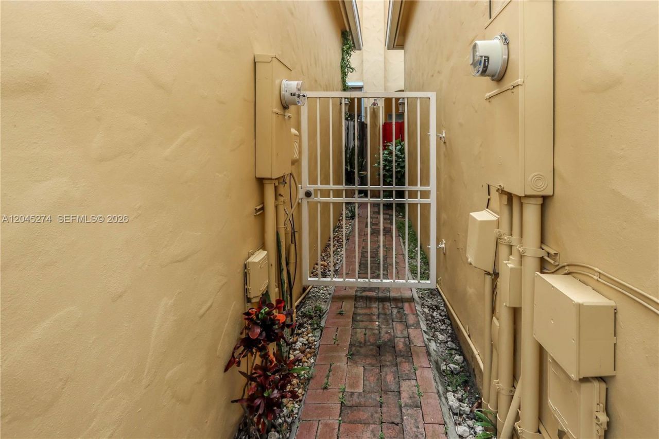 1619 Harrison St , Hollywood, FL 33020 Photo