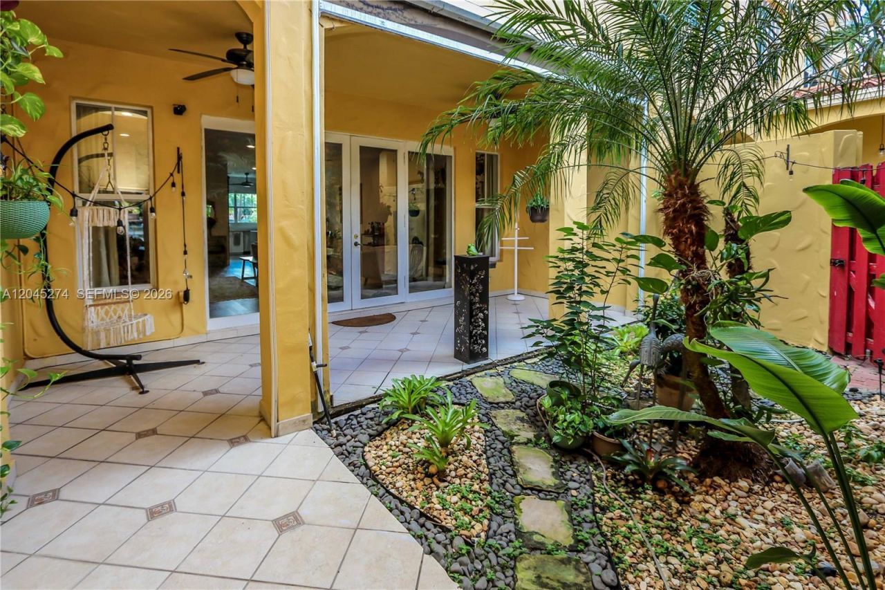 1619 Harrison St , Hollywood, FL 33020 Photo