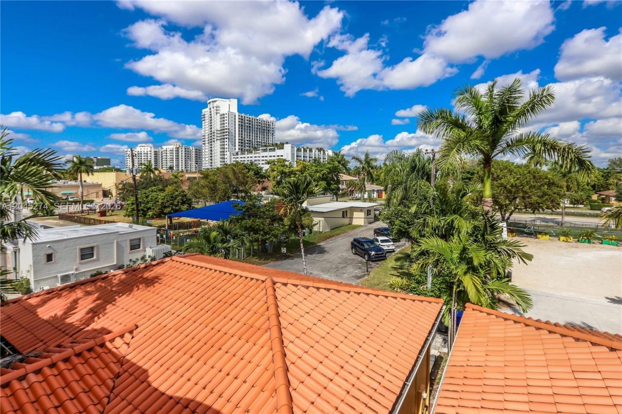 1619 Harrison St , Hollywood, FL 33020 Photo