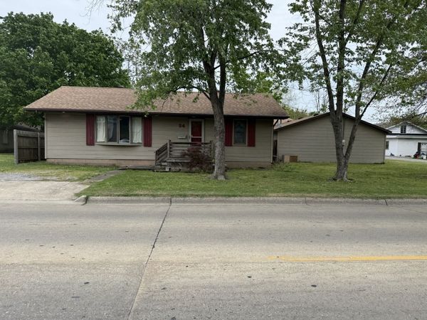 24 W Sloan Street , Harrisburg, IL 62946
