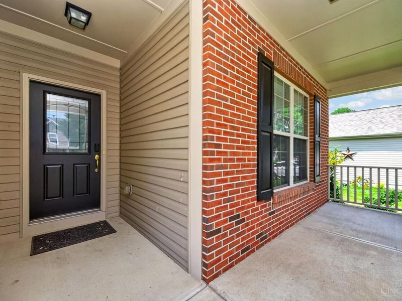218 Heffron Circle, Hamilton Twp, OH 45039 Photo 2