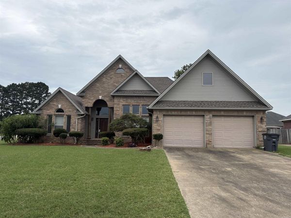 2301 Brittany Lane, Searcy, AR 72143