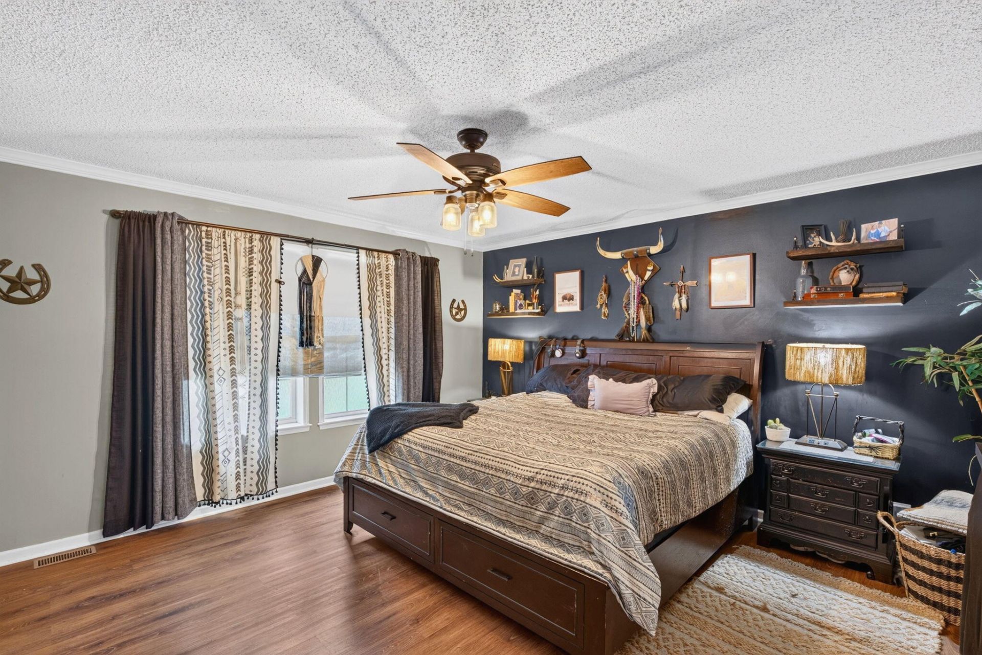 146 Glen Street Photo 15