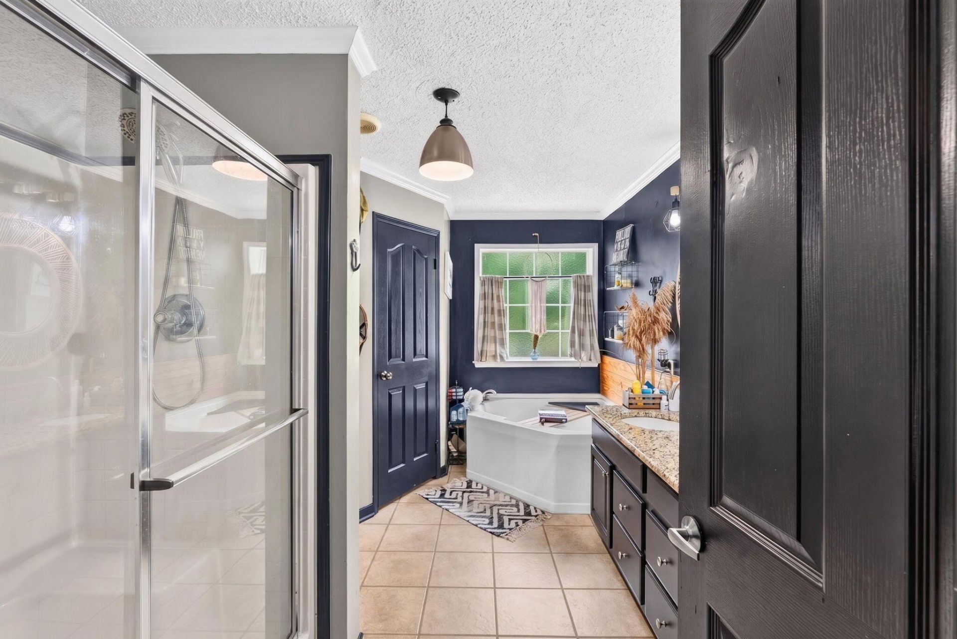 146 Glen Street Photo 18