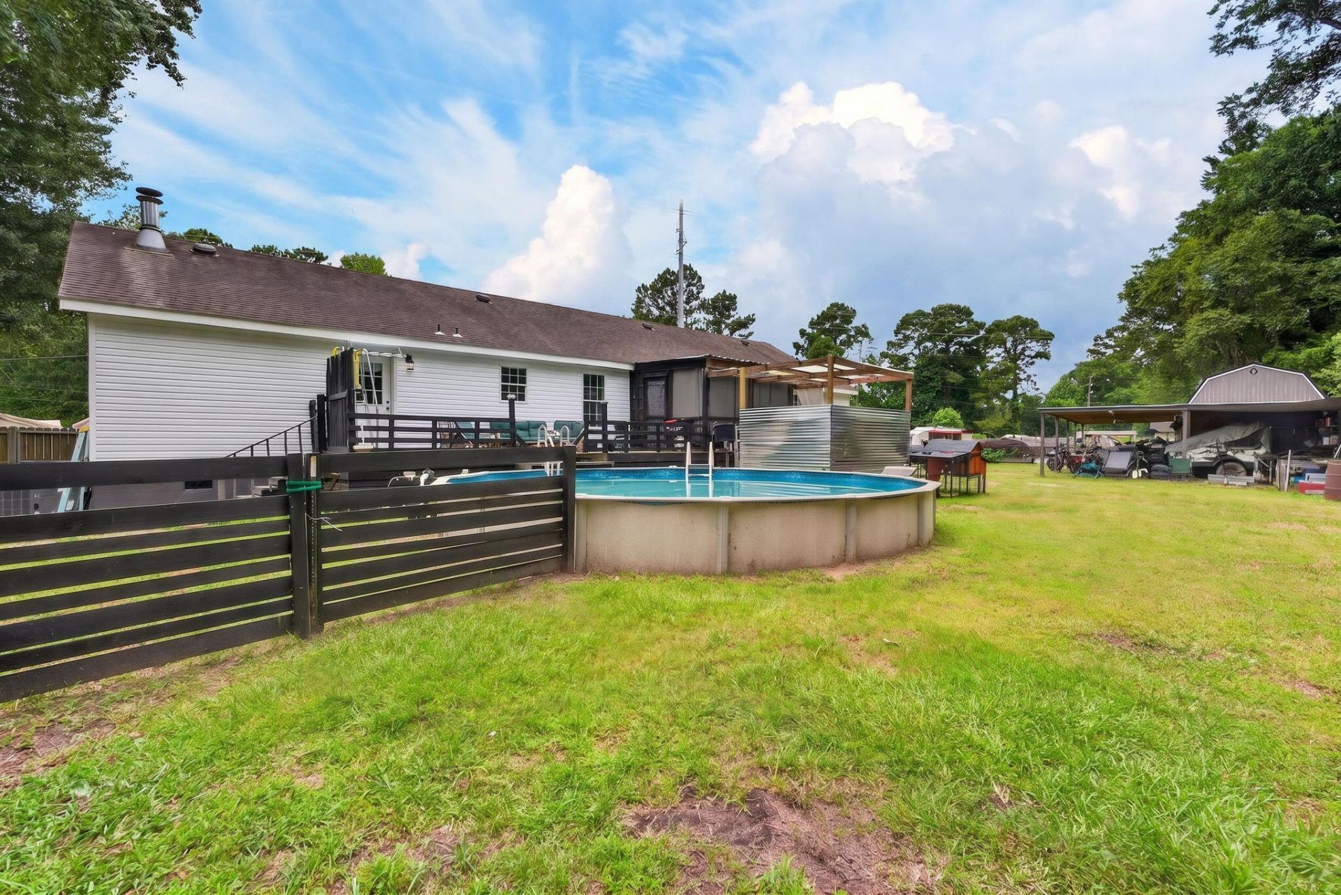 146 Glen Street Photo 43