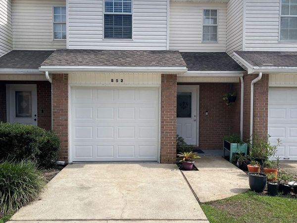 852 Dunwoody Place, Fort Walton Beach, FL 32547