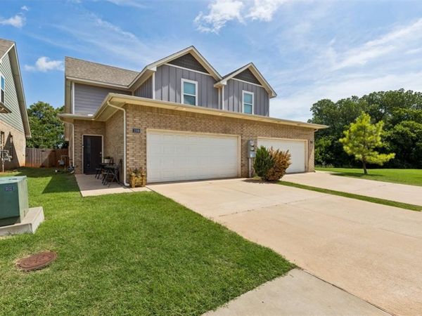 2109 Camino Del Plaza Lane Lane, Edmond, OK 73013