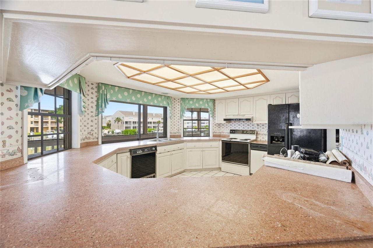 1136 3rd Avenue S, Tierra Verde, FL 33715 Photo