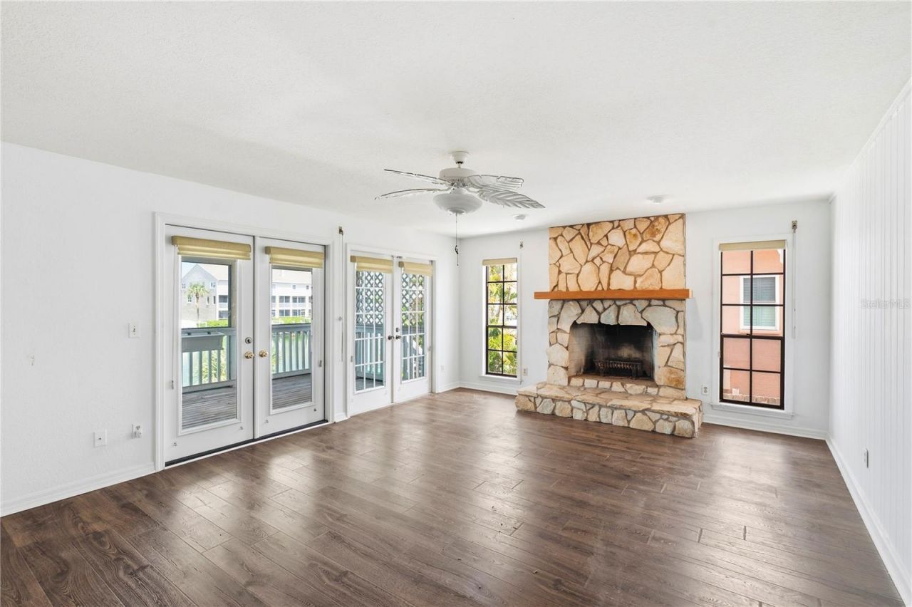 1136 3rd Avenue S, Tierra Verde, FL 33715 Photo