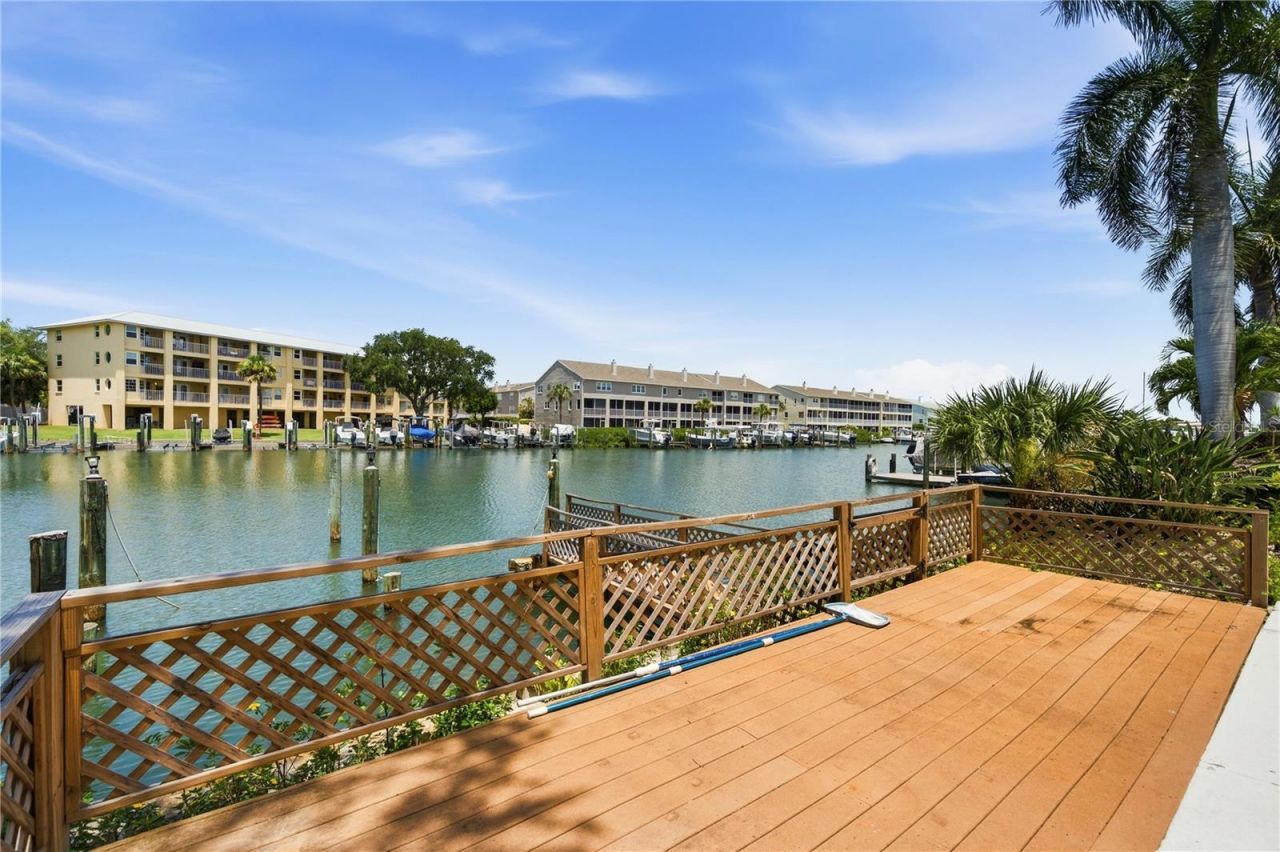 1136 3rd Avenue S, Tierra Verde, FL 33715 Photo