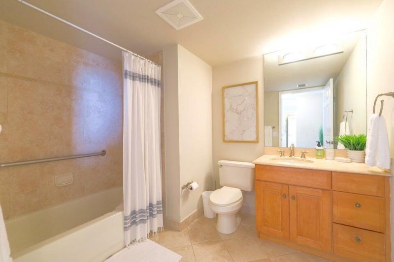 101 Plaza Real S, Unit 606, Boca Raton, FL 33432 Photo