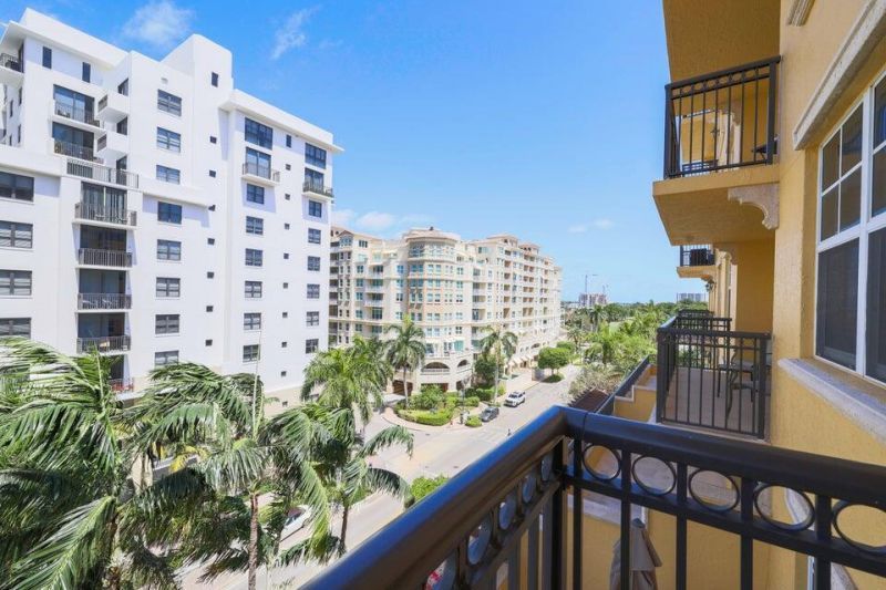 101 Plaza Real S, Unit 606, Boca Raton, FL 33432 Photo