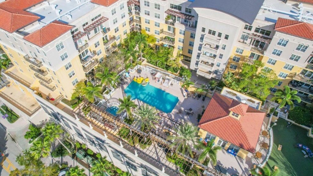 101 Plaza Real S, Unit 606, Boca Raton, FL 33432 Photo