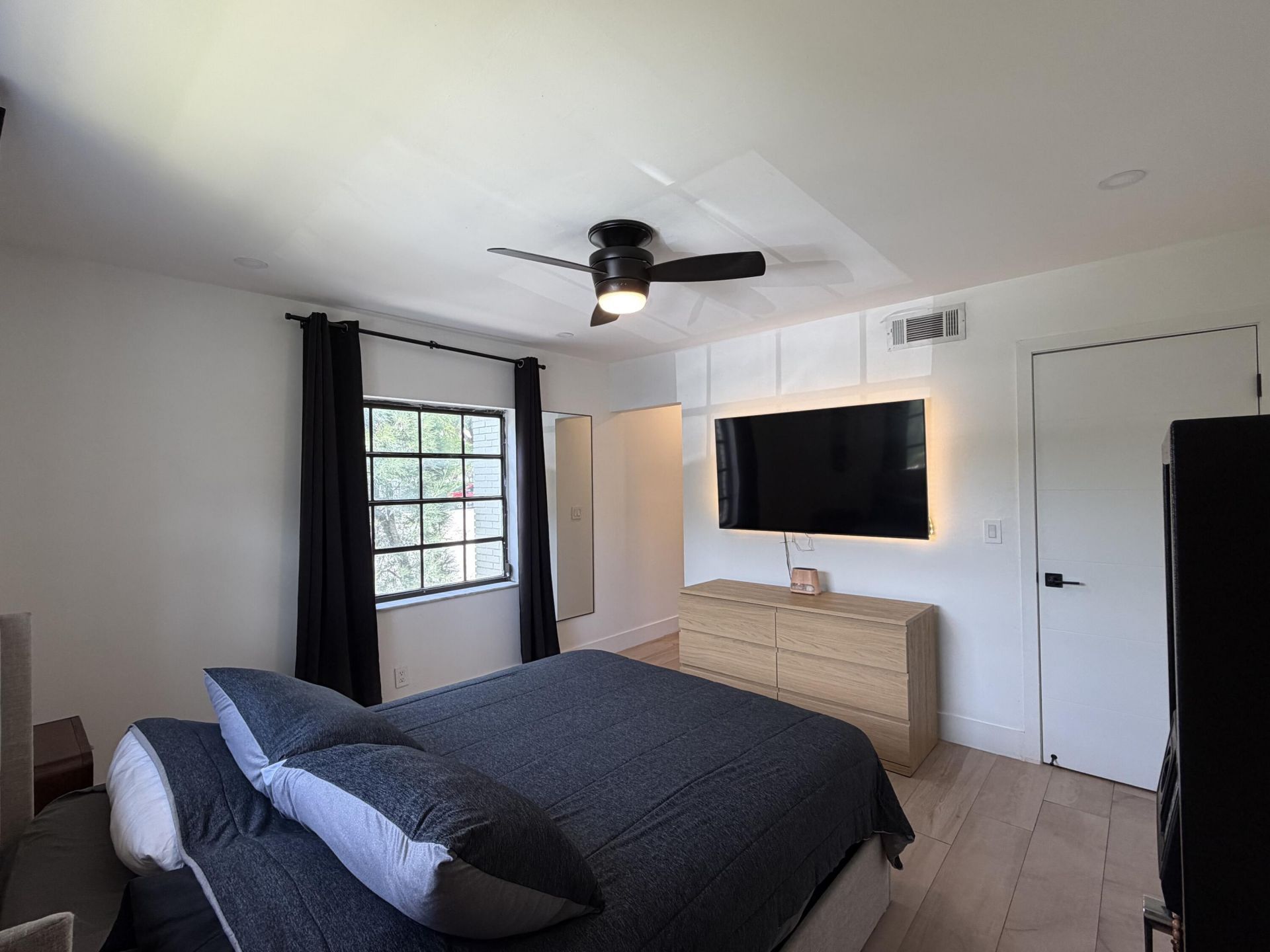 180 Cypress Club Drive, Unit 815, Pompano Beach, FL 33060 Photo