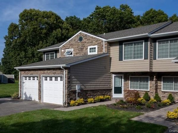13 Towne Court , Unit 1306, Coram, NY 11727