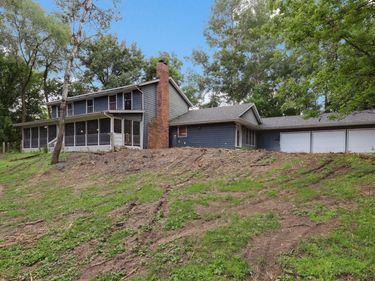 15432 Highwood Drive, Minnetonka, MN 55345