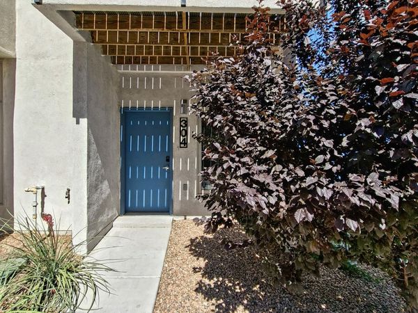 304 Titanium Street SW, Albuquerque, NM 87102