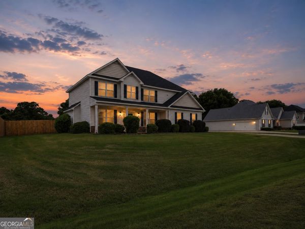 89 Seminole Trl, Fort Mitchell, AL 36856