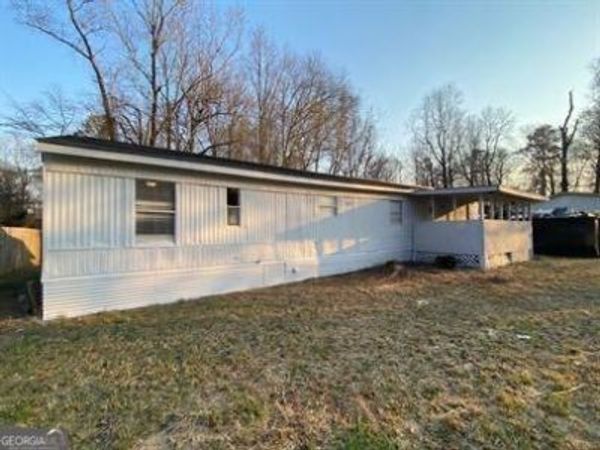 114 Skyland Drive E, Locust Grove, GA 30248